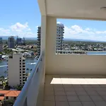 255 Sqm 3 Bedroom River Ocean View Surfers Paradise