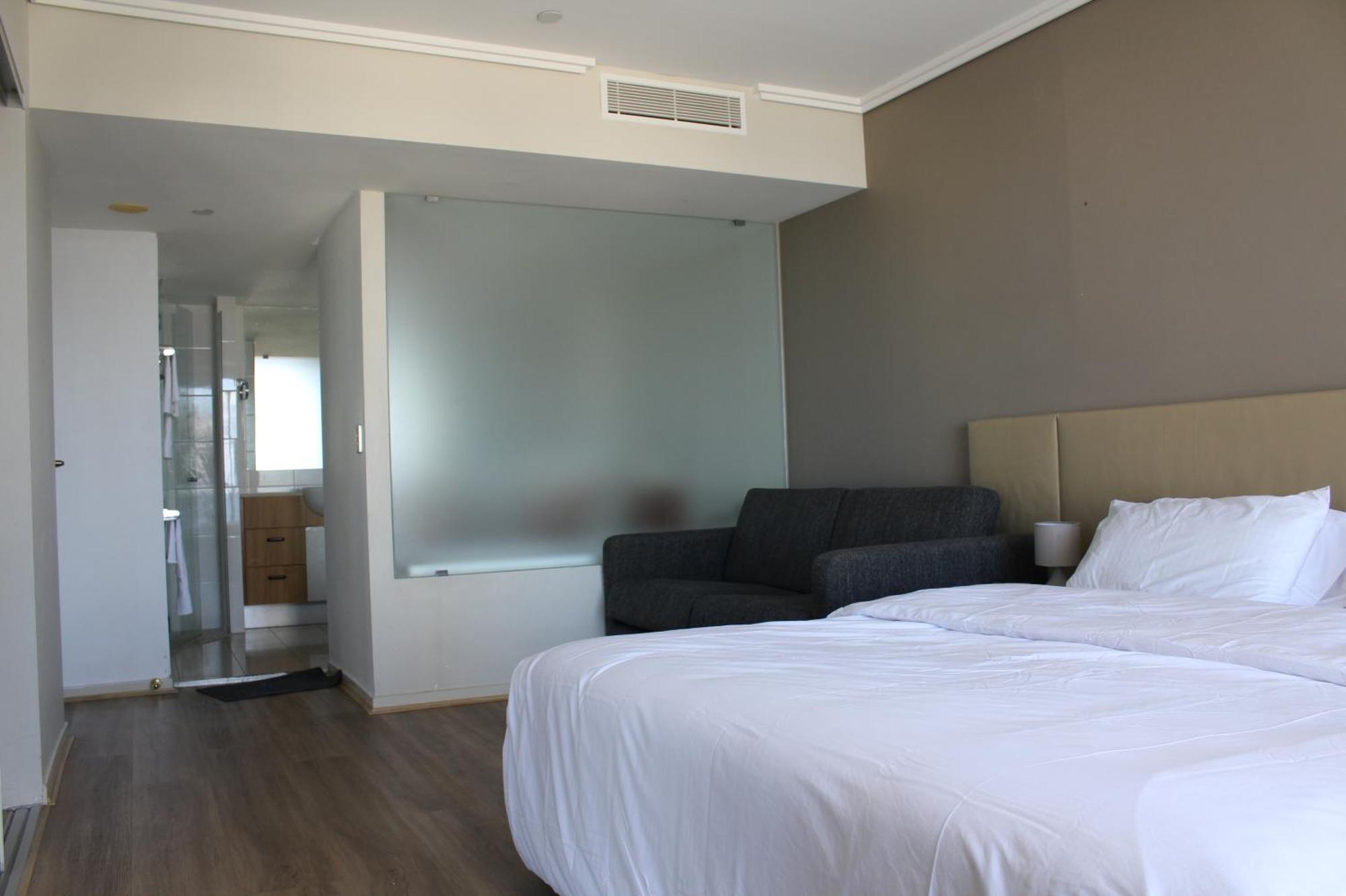 255 Sqm 3 Bedroom River Ocean View Surfers Paradise Aparthotel Gold Coast