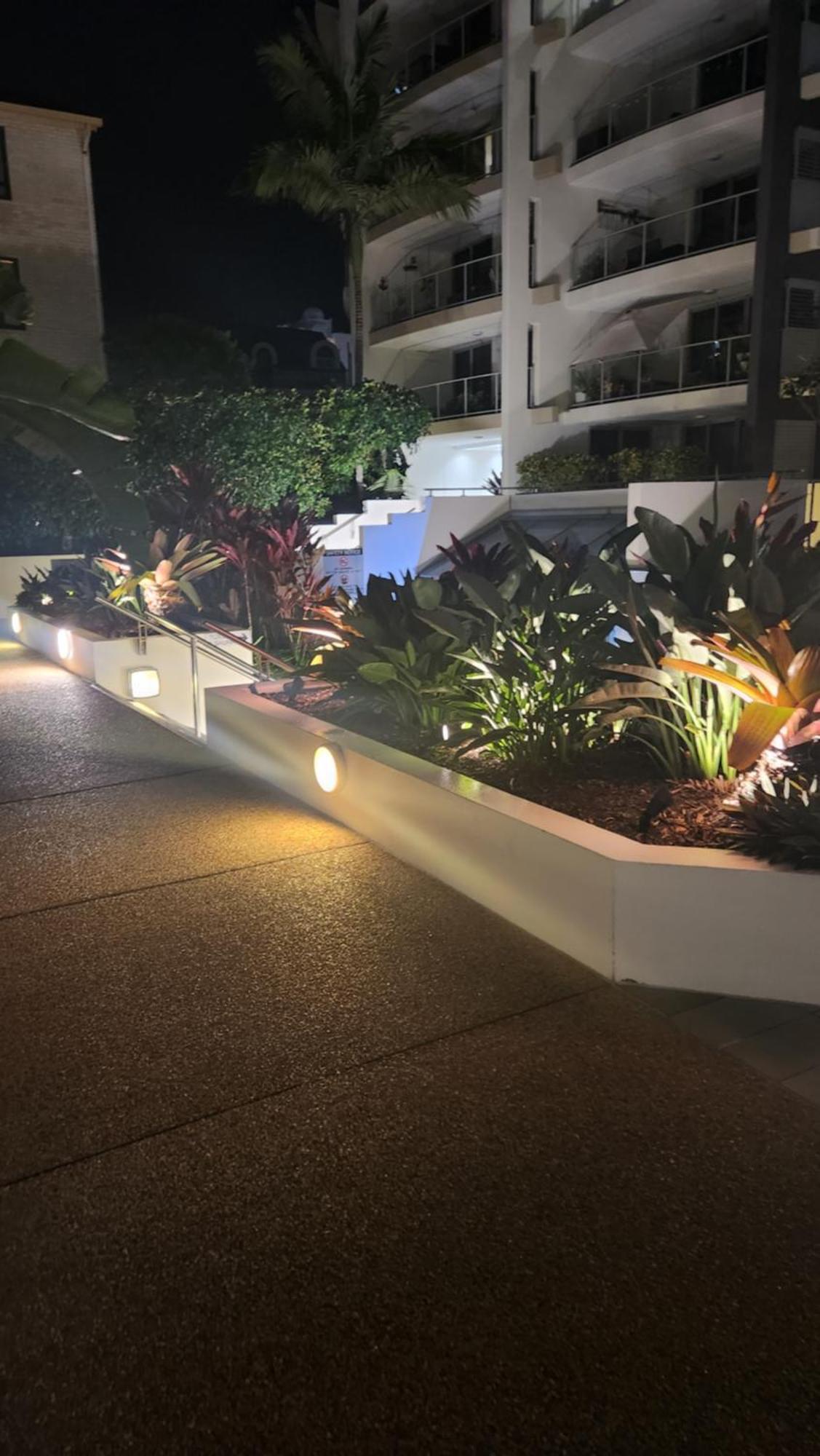 255 Sqm 3 Bedroom River Ocean View Surfers Paradise