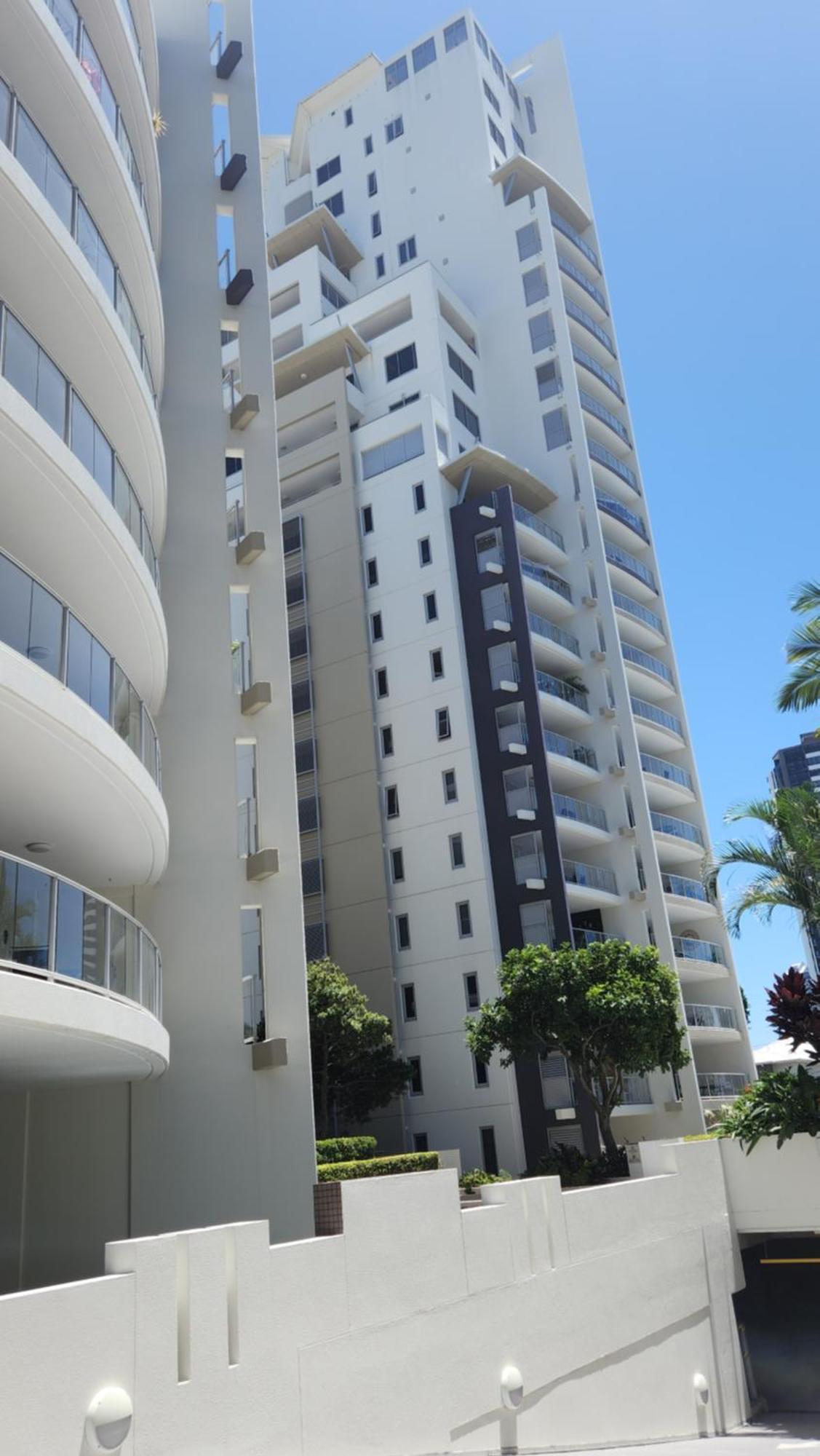 255 Sqm 3 Bedroom River Ocean View Surfers Paradise Aparthotel